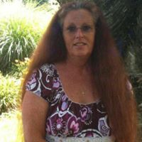 Maggie Hicks Photo 36