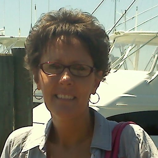 Julie Waggoner Photo 15