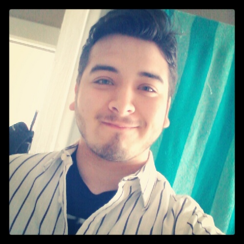 Aaron Robles Photo 3