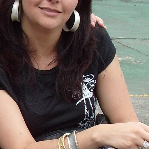 Adriana Escobar Photo 12