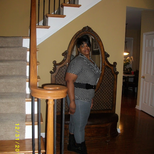 Danielle Heard Photo 4