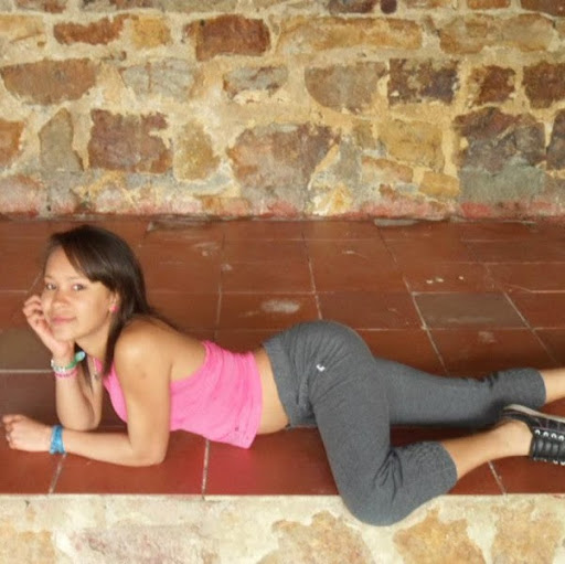 Alejandra Robles Photo 31