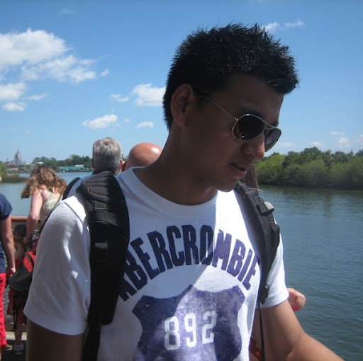 Raymond Hu Photo 13