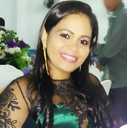 Diane Gomes Photo 10