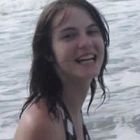 Alejandra Robles Photo 17