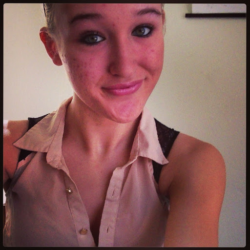 Amy Martin Photo 12