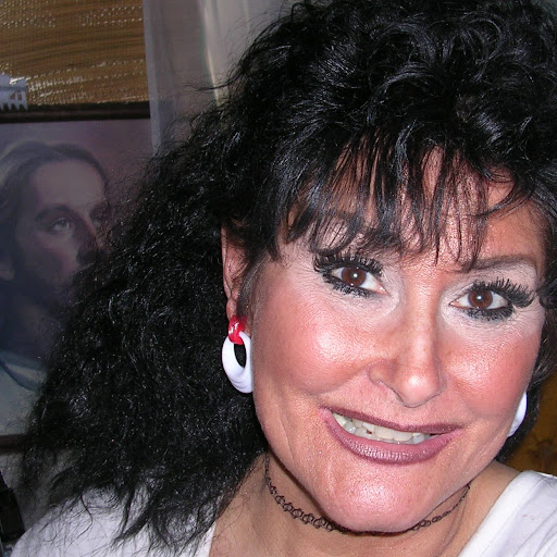 Janet Meyer Photo 40