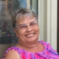 Linda Calvert Photo 28