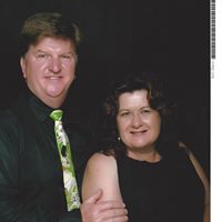 Suzanne Miller Photo 23