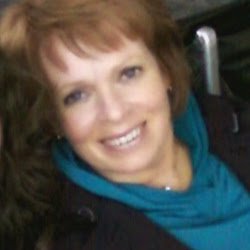 Pamela Mills Photo 17