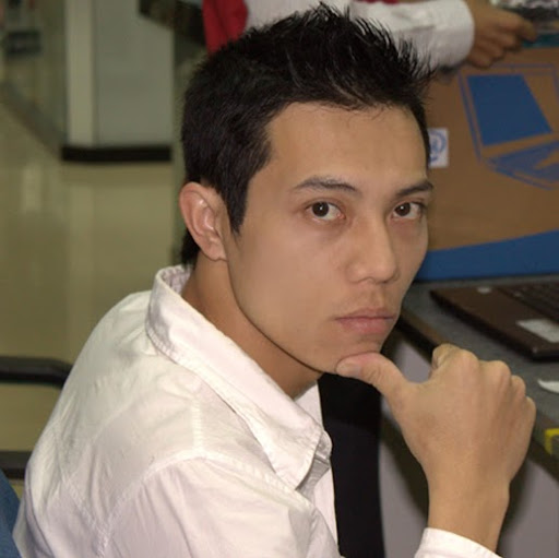 Hoang Trinh Photo 14