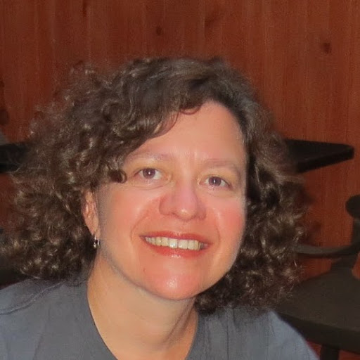 Suzanne Holt Photo 14