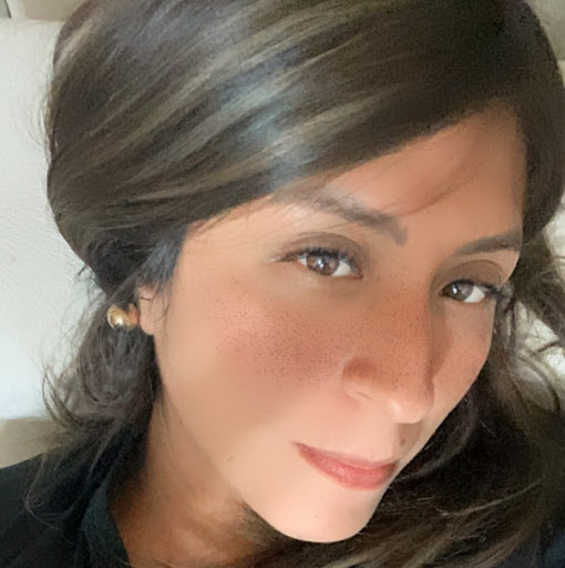 Cynthia Villanueva Photo 17
