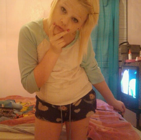 Ashley Mathews Photo 11