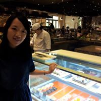 Julie Cheung Photo 26