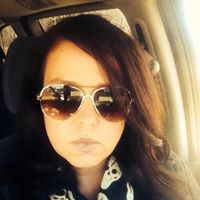 Laura Robertson Photo 40