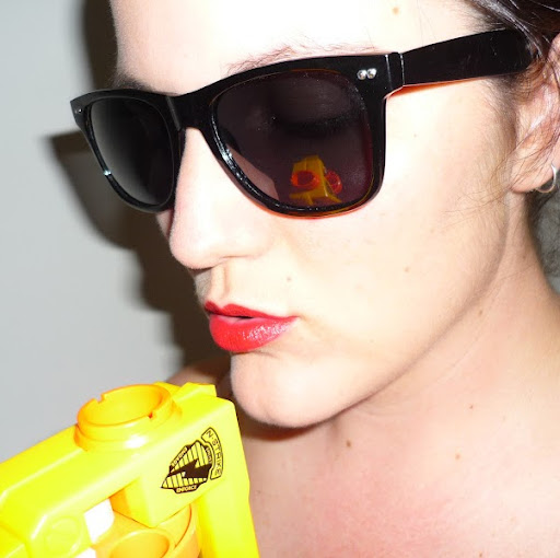 Kristin Hughes Photo 37