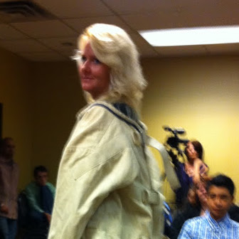 Julie Weaver Photo 17