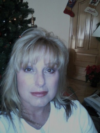 Kimberly Mitchell Photo 9