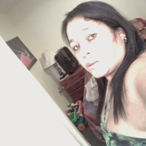 Elizabeth Valdes Photo 26