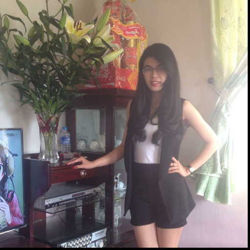 Hoang Trinh Photo 12
