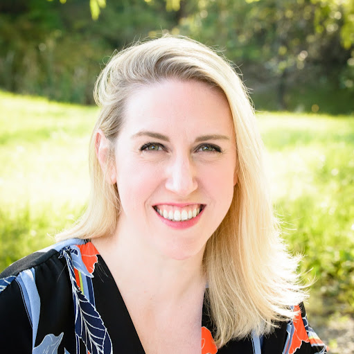 Lindsay Ward Photo 19