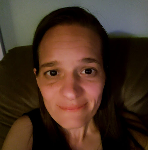 Laura Read Photo 9