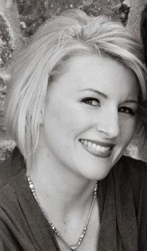 Julie Sullivan Photo 15
