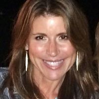 Lisa Bank Photo 2