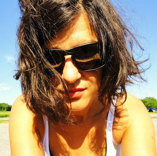 Alexandra Toth Photo 16