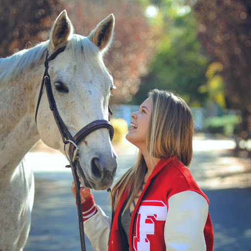 Kelly Hanlon Photo 14
