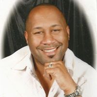Derrick Collins Photo 34