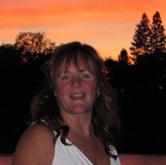 Lori Andrews Photo 34