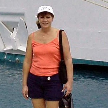 Carol Holt Photo 15
