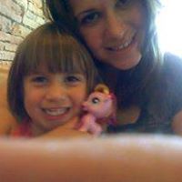 Jennifer Howland Photo 24
