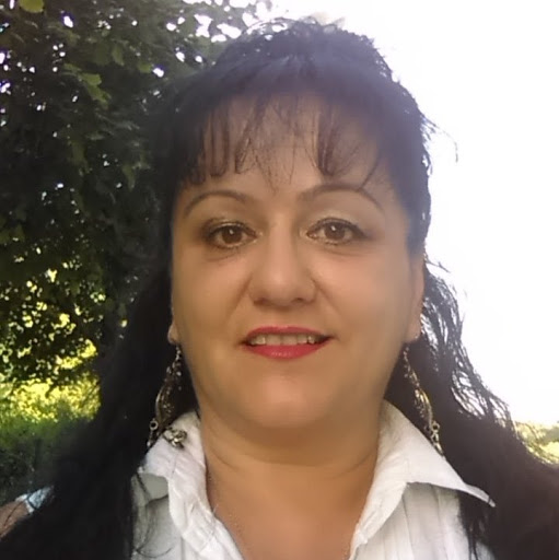 Isabelle Hernandez Photo 9
