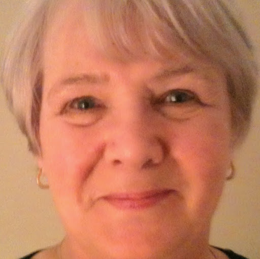 Christine Armstrong Photo 20