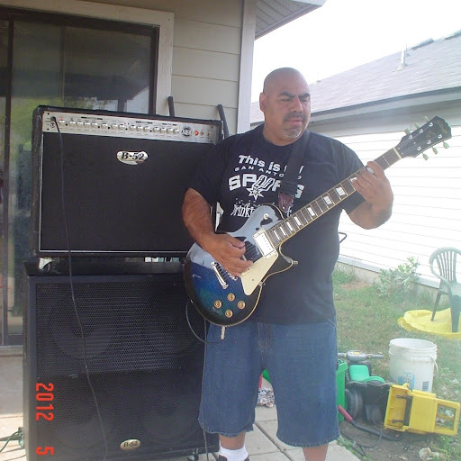 Rudy Perez Photo 32