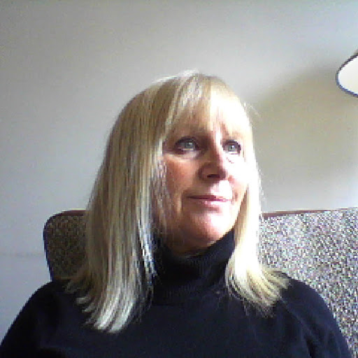 Christine Main Photo 25