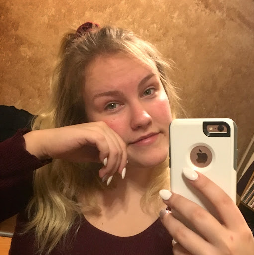 Elizabeth Pedersen Photo 15