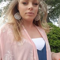 Angela Hull Photo 21