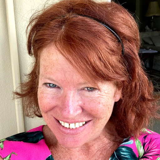 Julie Watson Photo 42