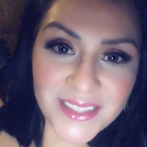Elizabeth Villarreal Photo 10