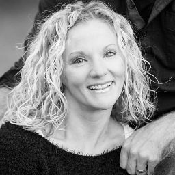 Stephanie Simon Photo 28