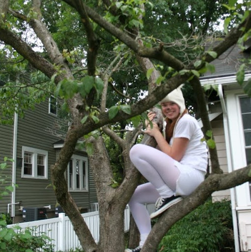 Claire Gallagher Photo 19