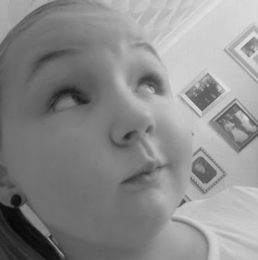 Aimee Parry Photo 6