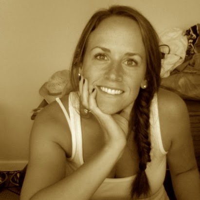 Sarah Hall Photo 24