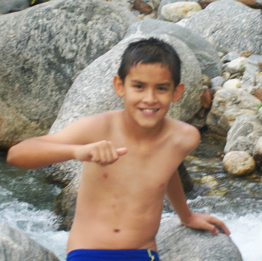 Rey Maldonado Photo 21