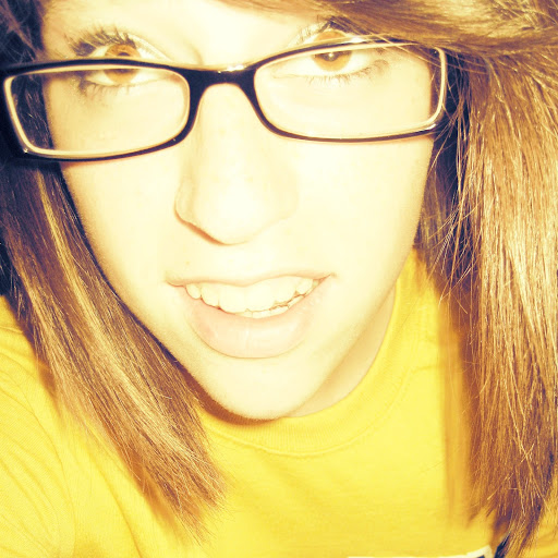 Hailey Harris Photo 6