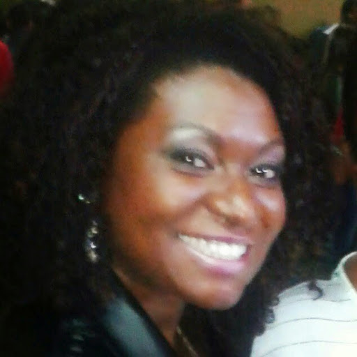Paula Oliver Photo 37